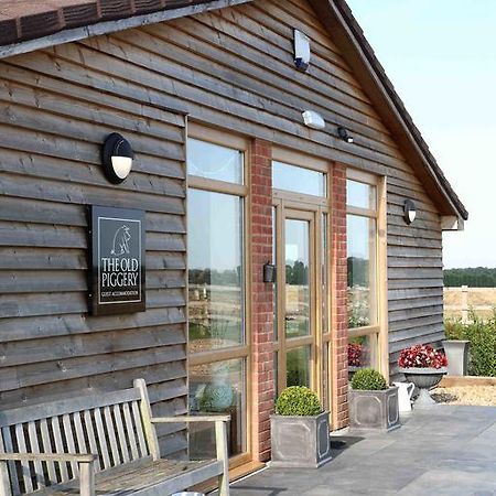 The Old Piggery Guest House & Yurts Bedford Bagian luar foto